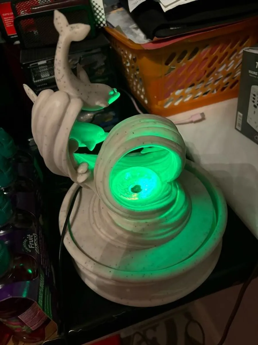 Electric water fountain - Image 1