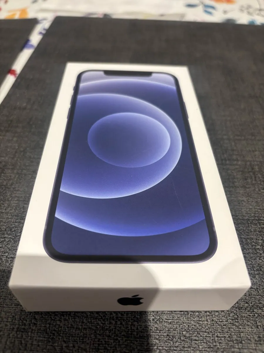 iPhone 12 - Image 1