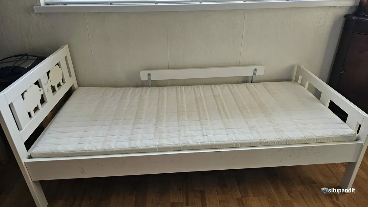 Kids bed - Image 1