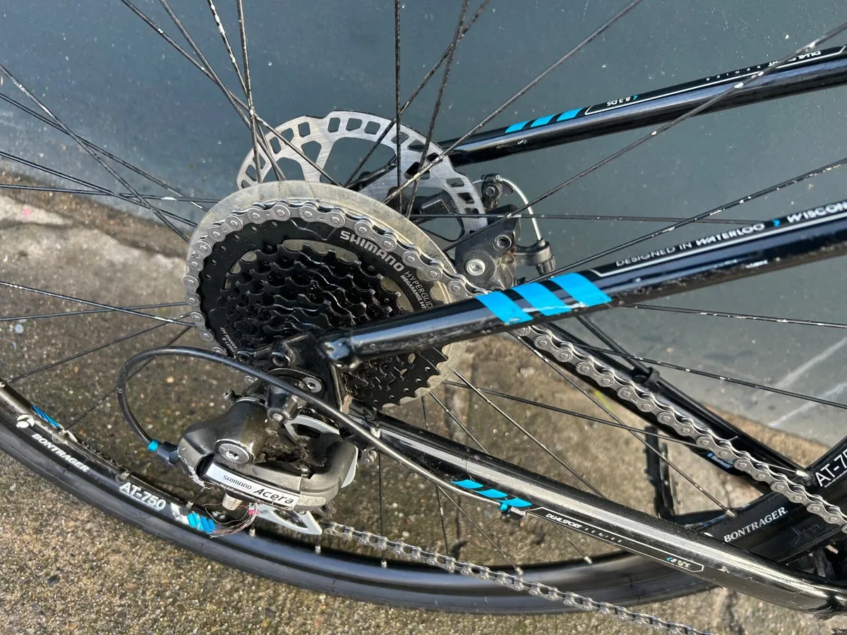 Trek Dual Sport 8.3 ❗️Open 7 days of the week ❗️ - Image 4