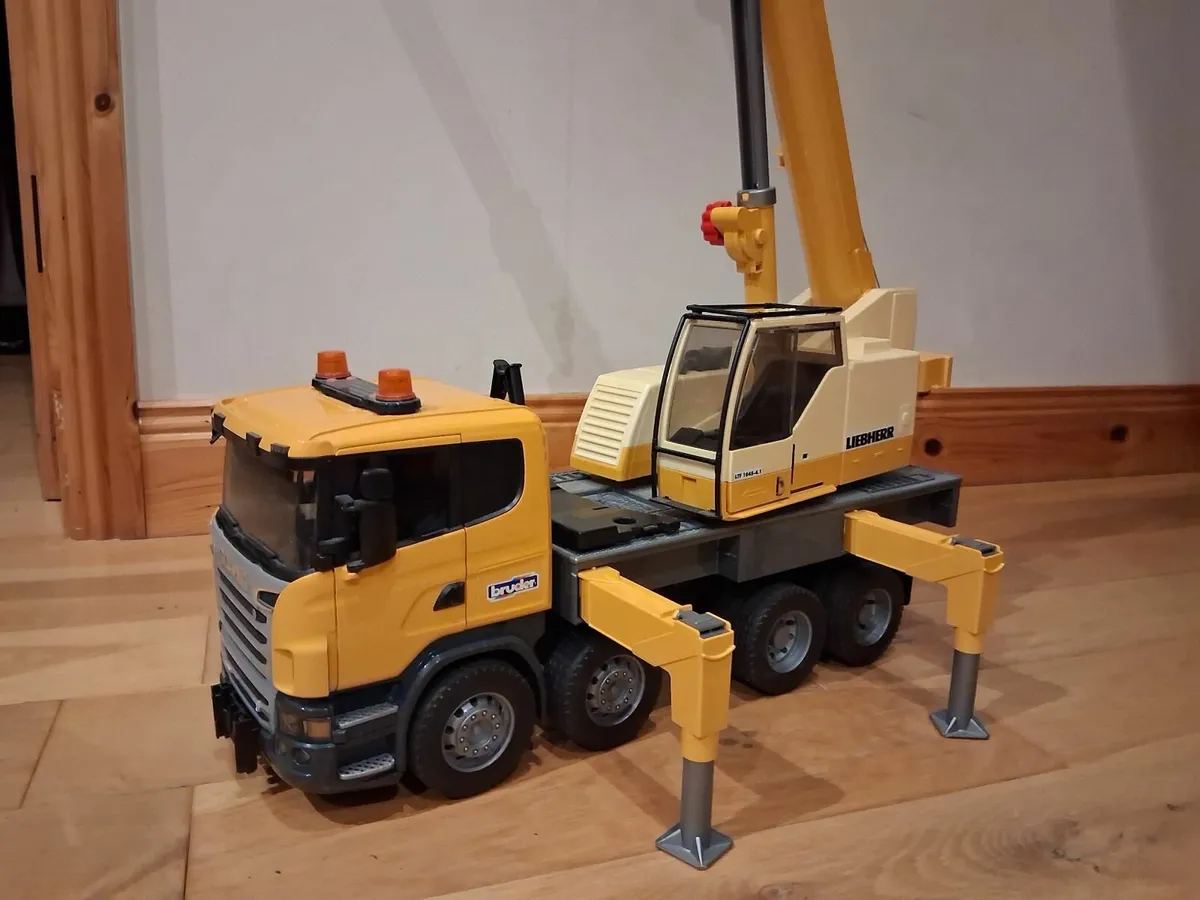 Bruder Toys Bruder Scania Super 560R Liebherr Cran - Image 1