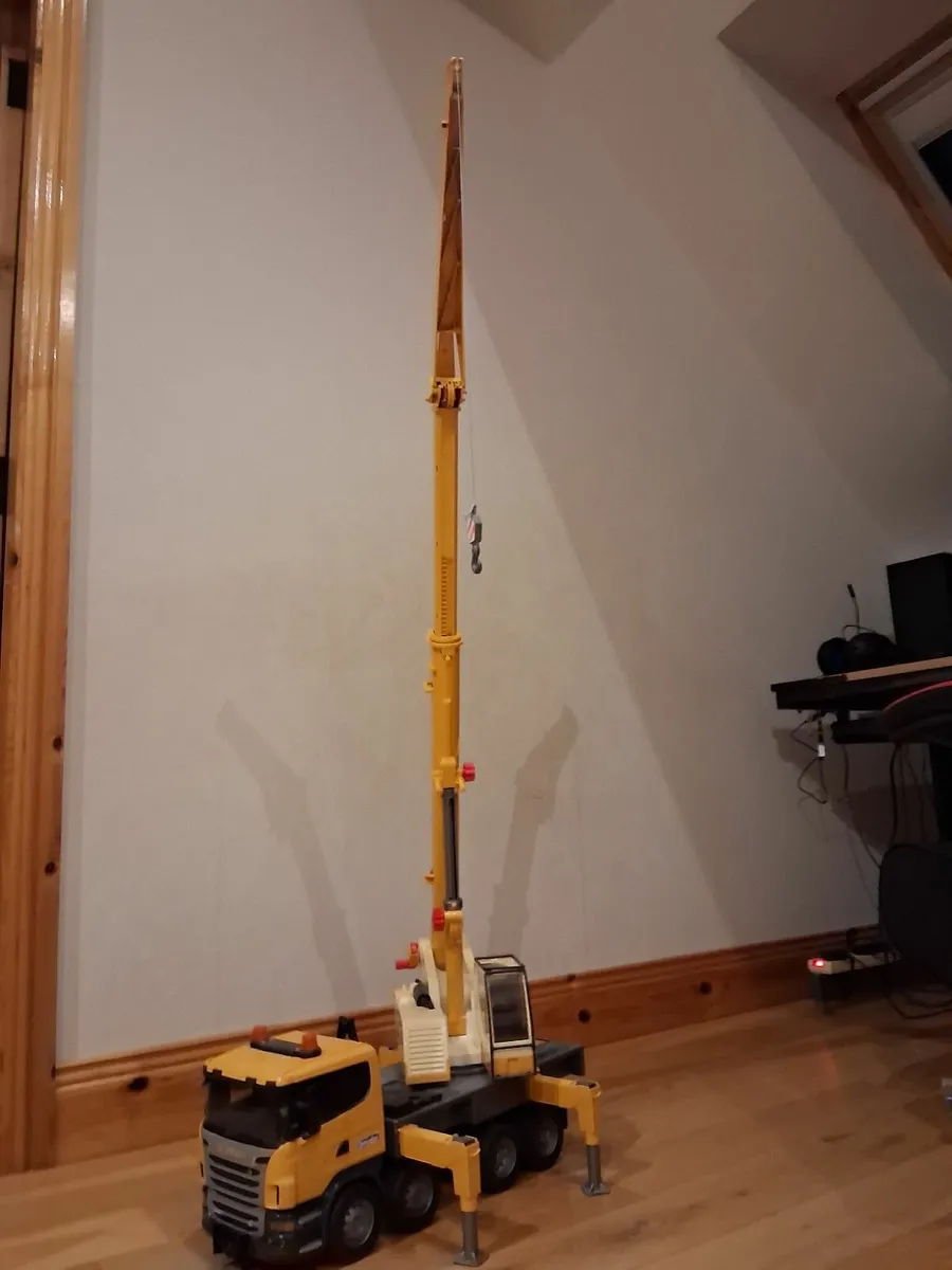 Bruder Toys Bruder Scania Super 560R Liebherr Cran - Image 2