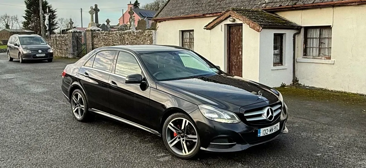 132 Mercedes e220 - Image 1