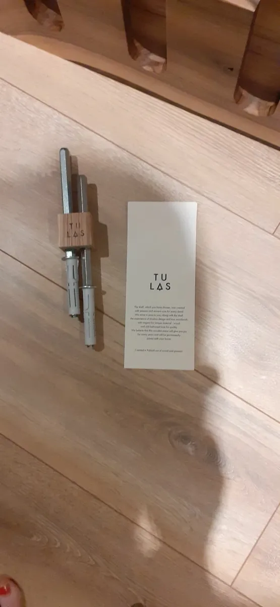 Wine glass rack/floating shelf - Image 2