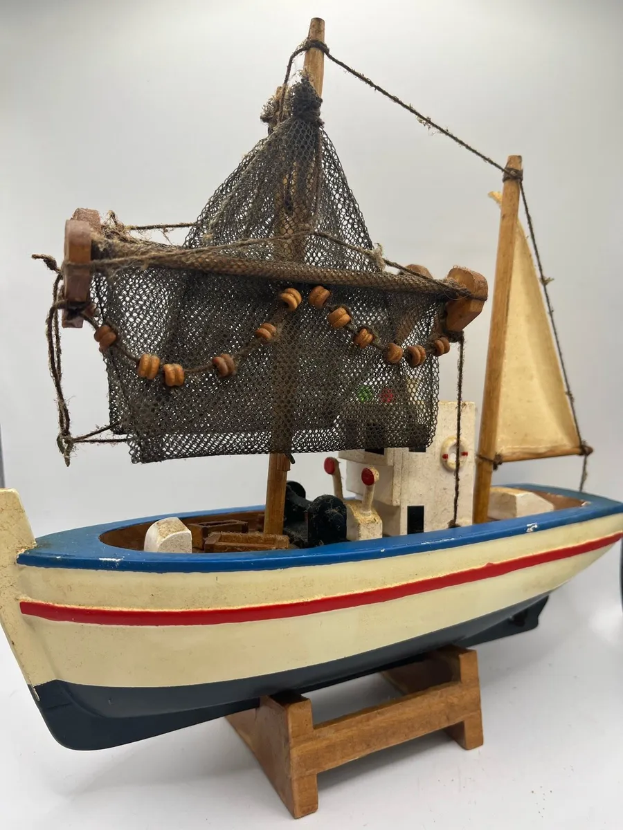 Model Fishing boat - Image 1