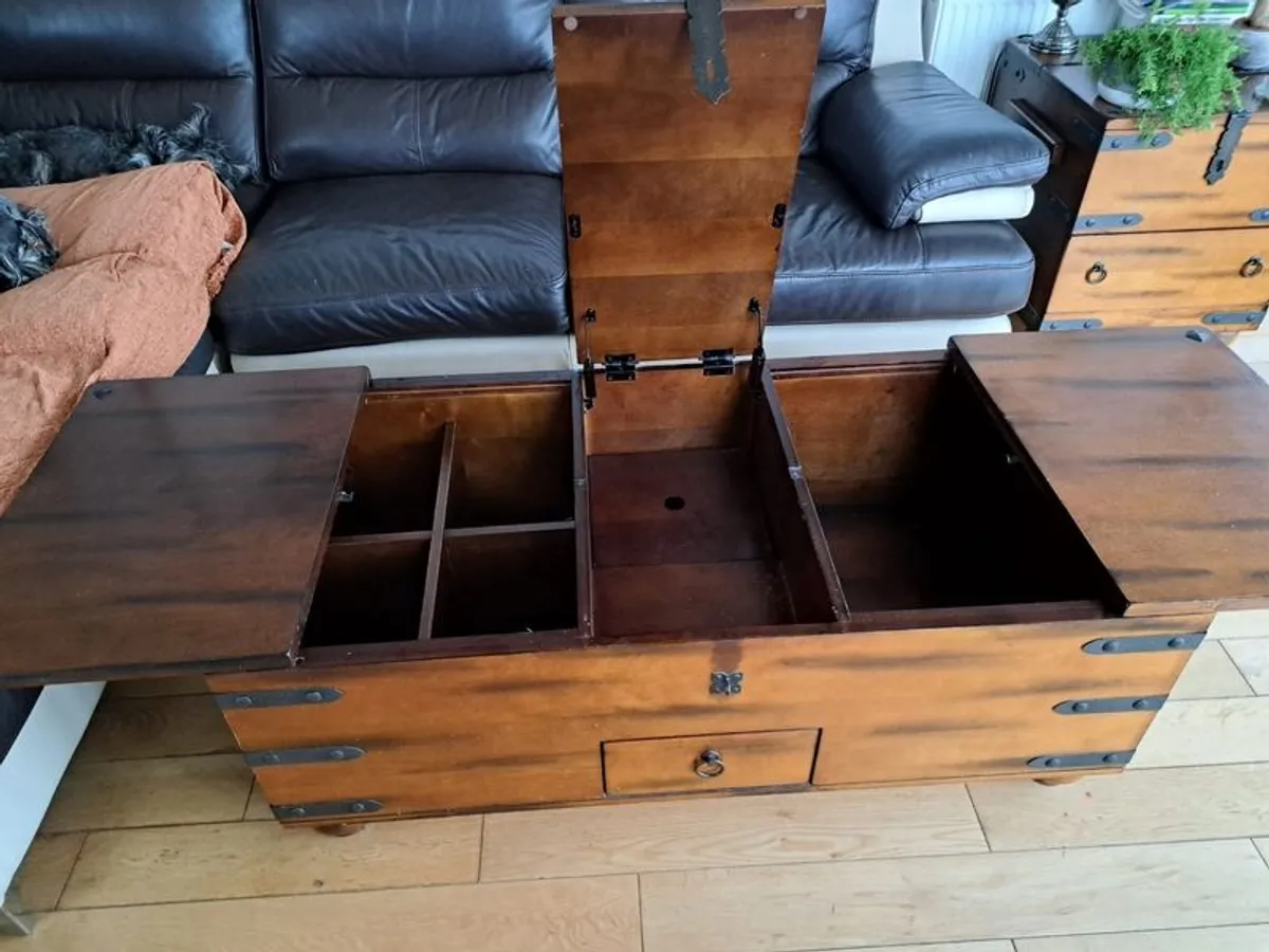 Coffee table and chest - Image 2