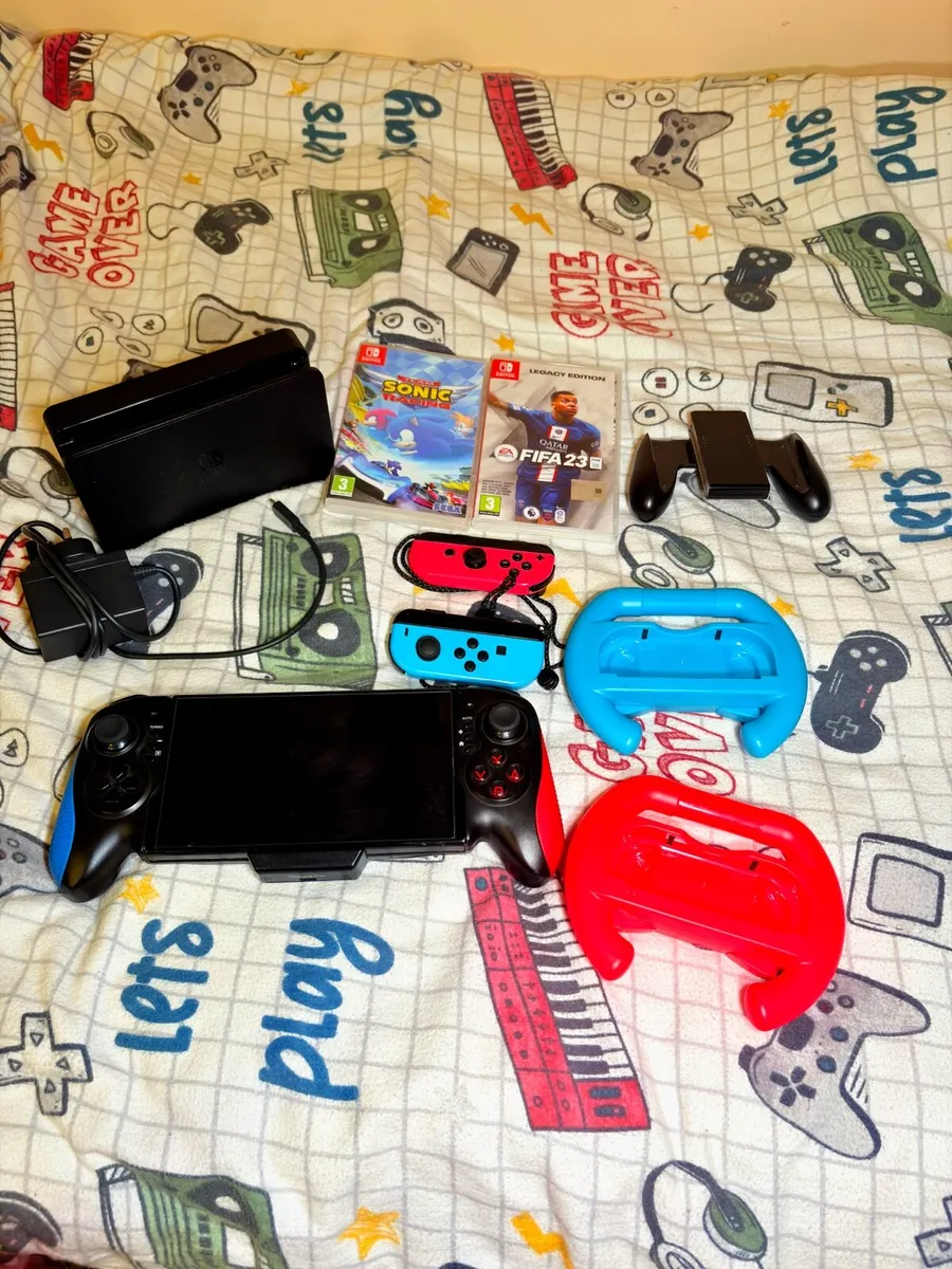 Nintendo Switch OLED - Image 2