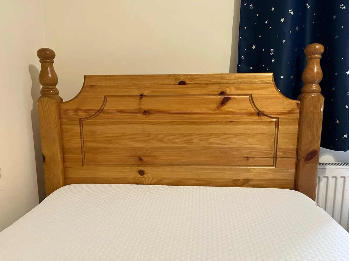 Single bed - Image 1
