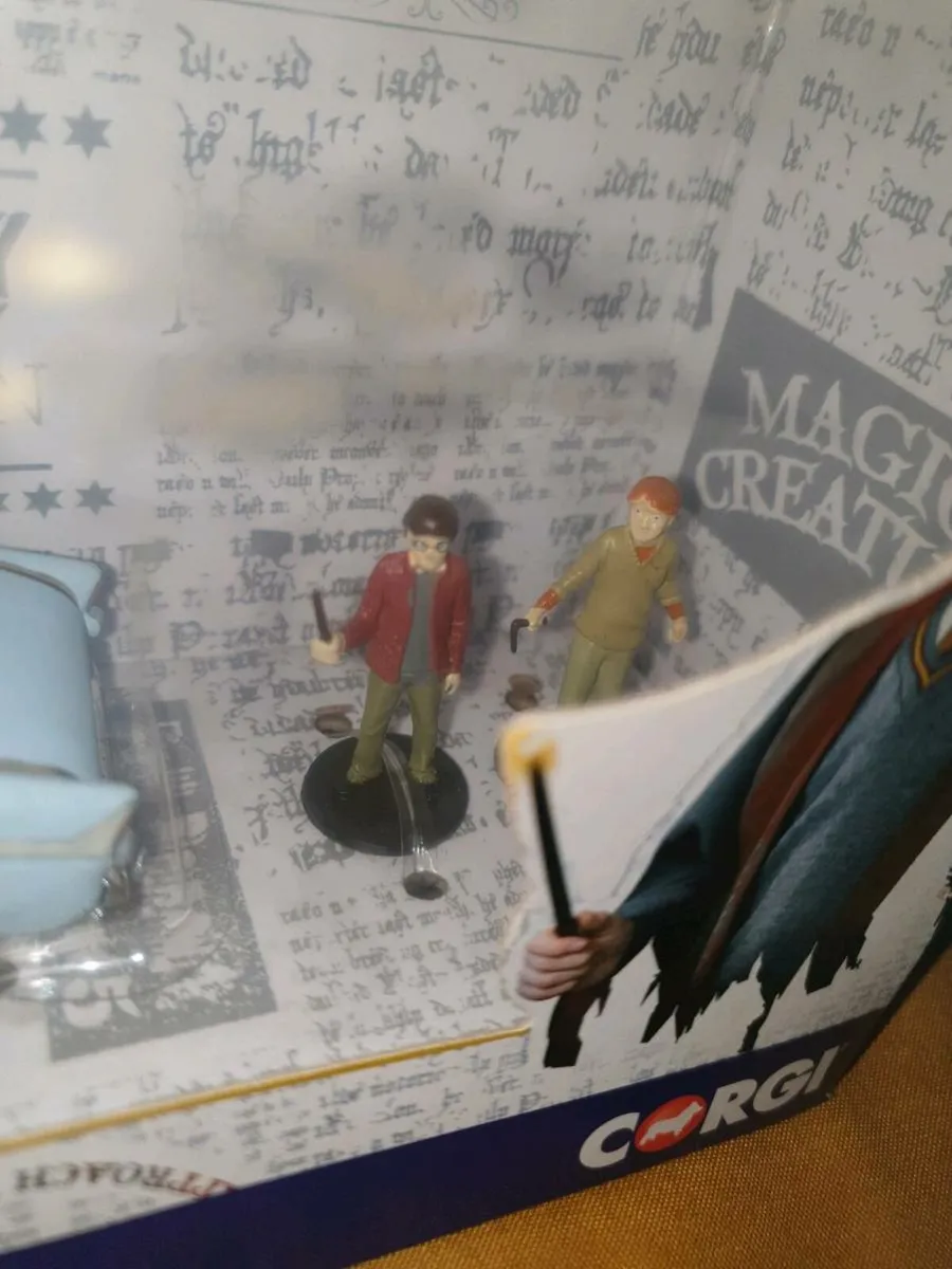 CORGI FORD ANGLIA HARRY POTTER. DIE.CAST - Image 3