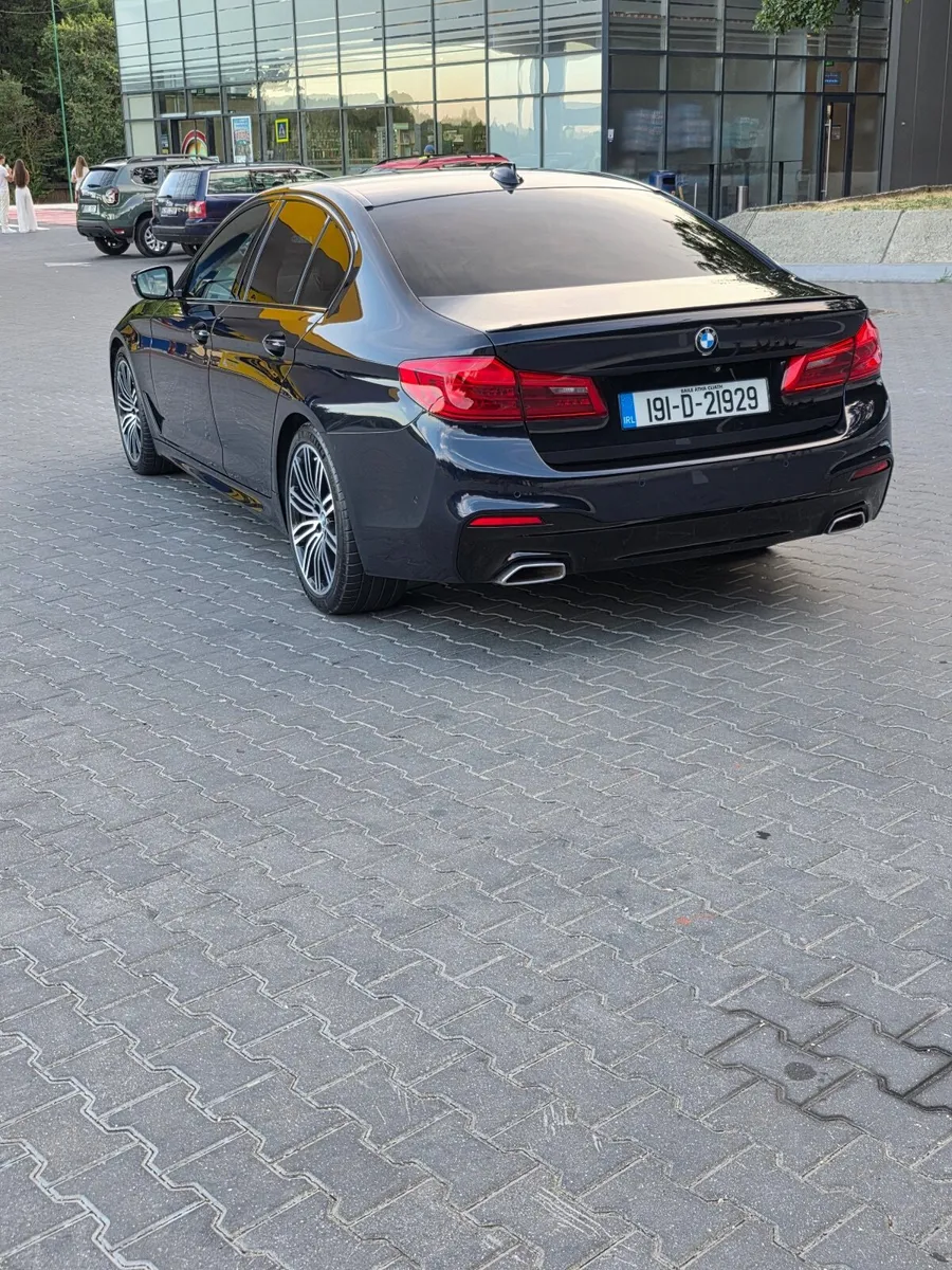 BMW 5-Series 2019 - Image 4