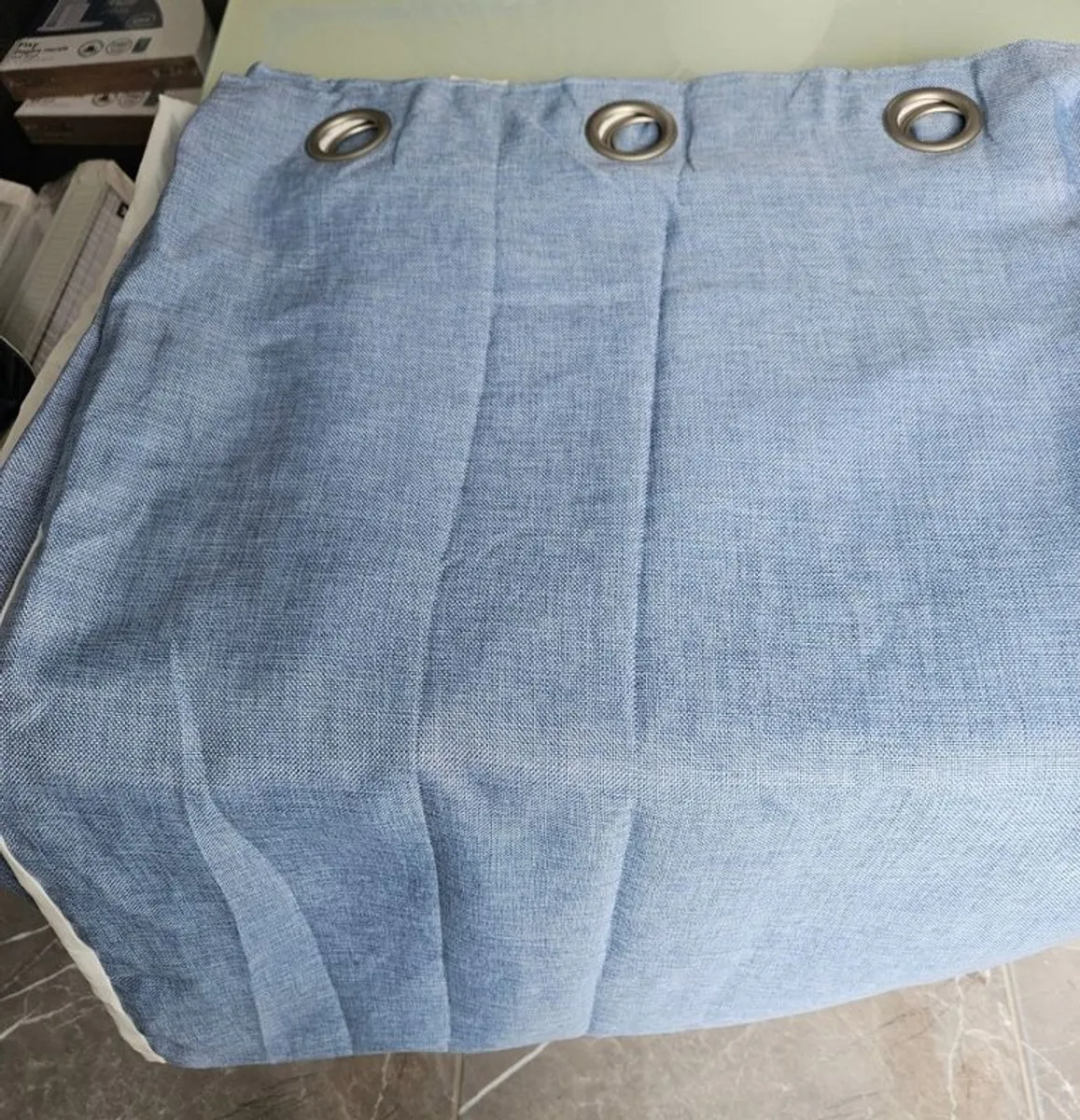 rug and curtains - Image 2