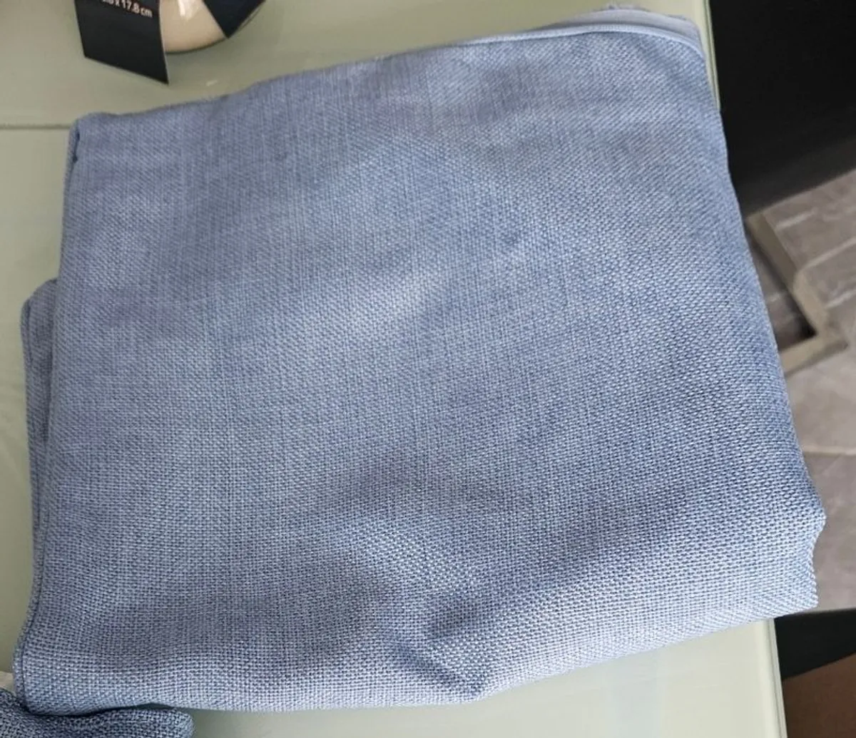 rug and curtains - Image 3