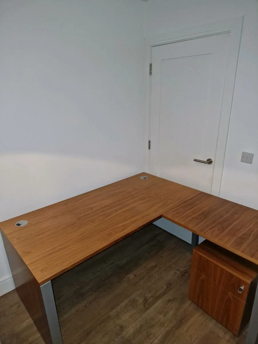 Corner Office Desk - Image 4