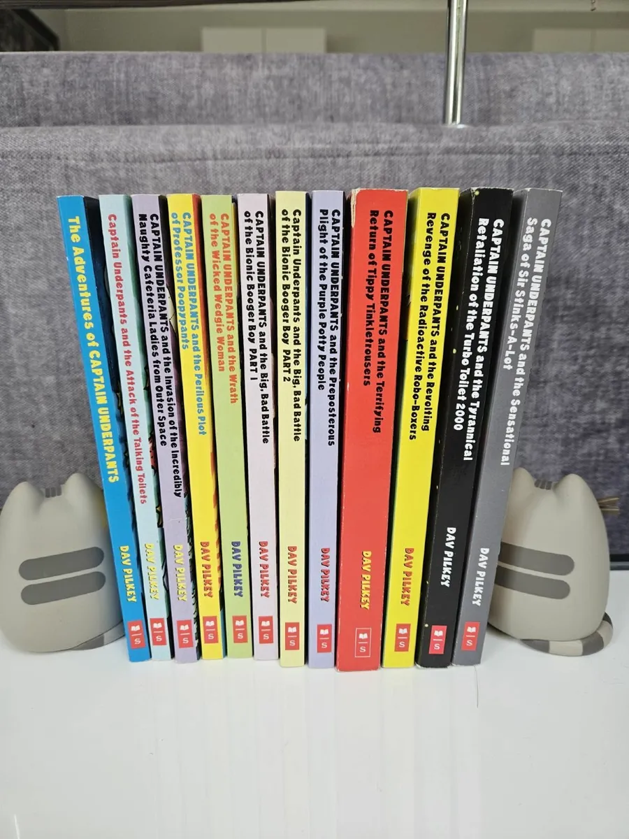 Bumper Set of 12 Captain Underpants Books - Image 1