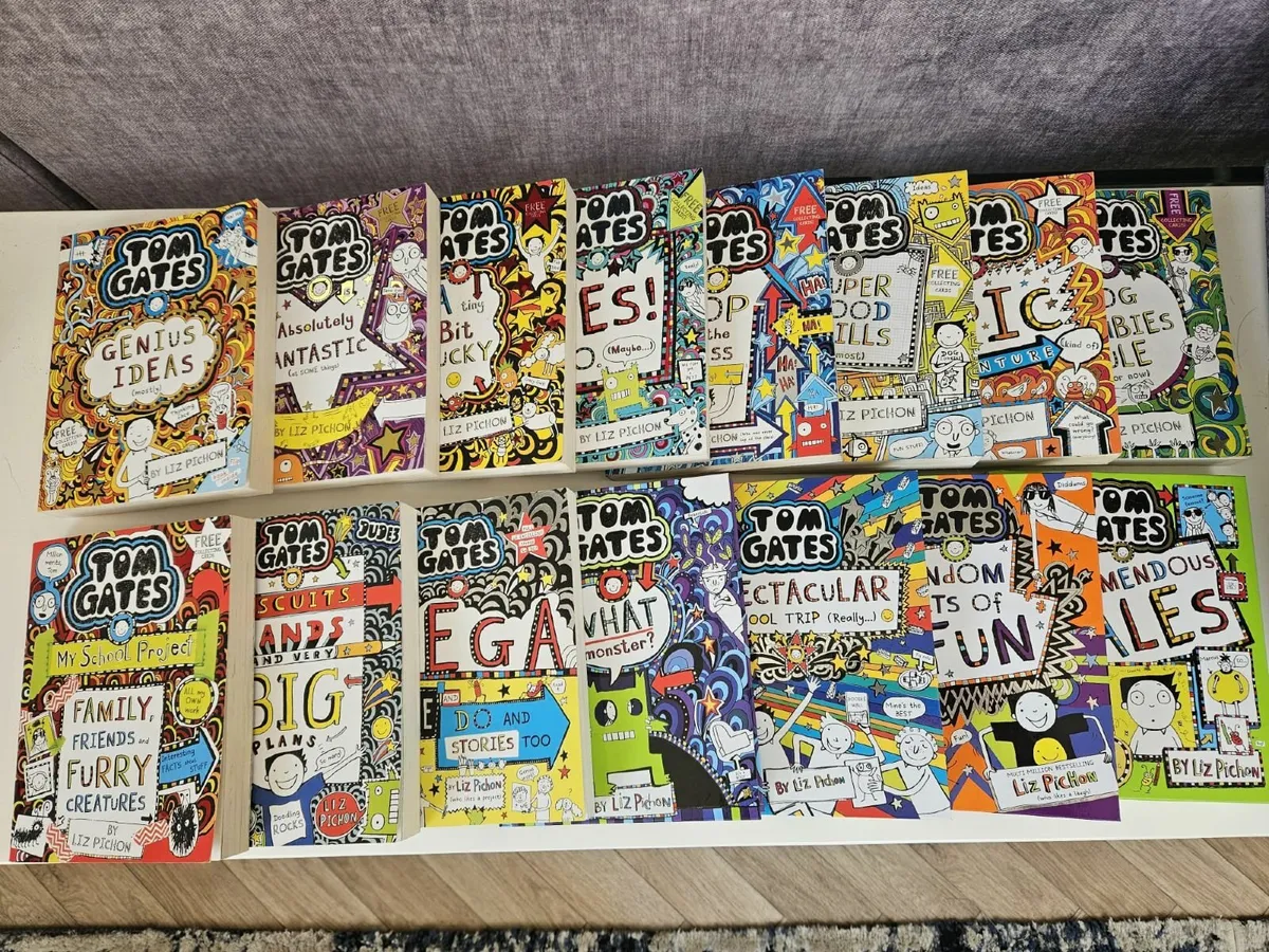 Tom Gates Set of 15 Books - Image 2