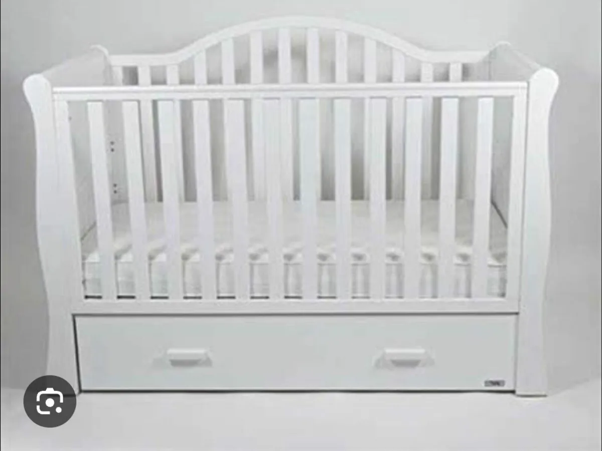 Cot bed