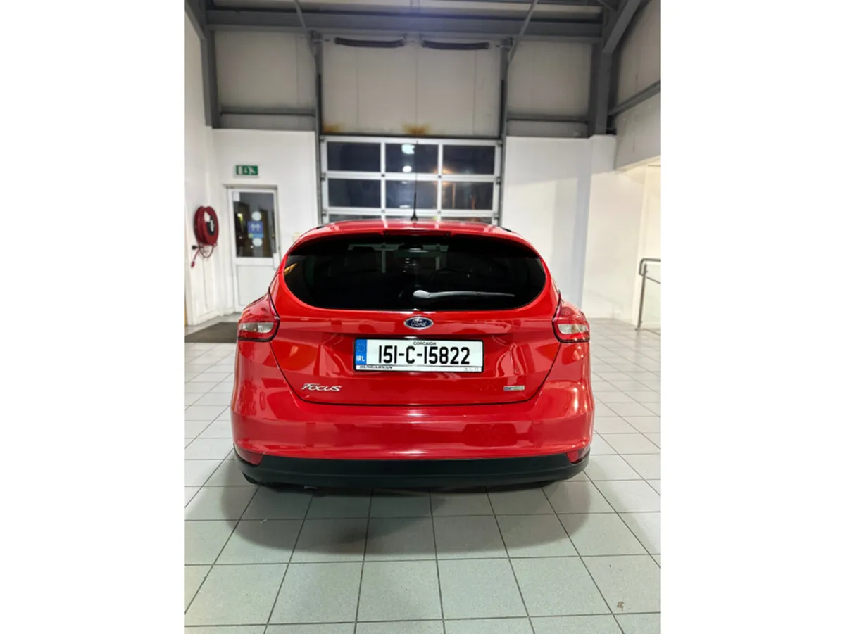 Ford Focus 1.0 ECOBOOST ZETEC 100PS 5DR T - Image 4