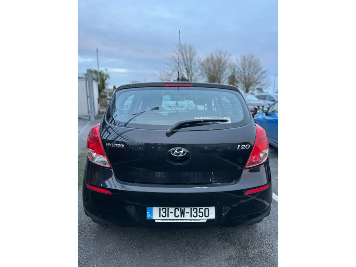 Hyundai i20 STYLE 84BHP 5DR 85PS - Image 2