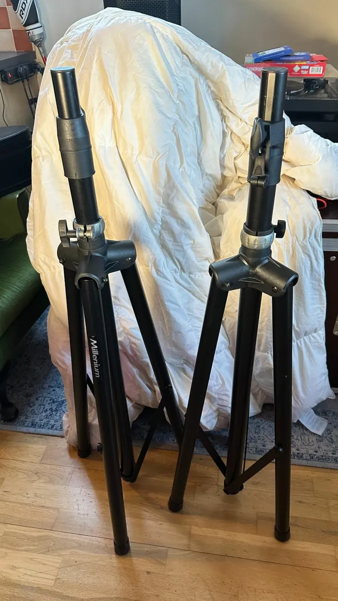 2 Speaker stands with carry bag Millenium BS-2222 - Image 1