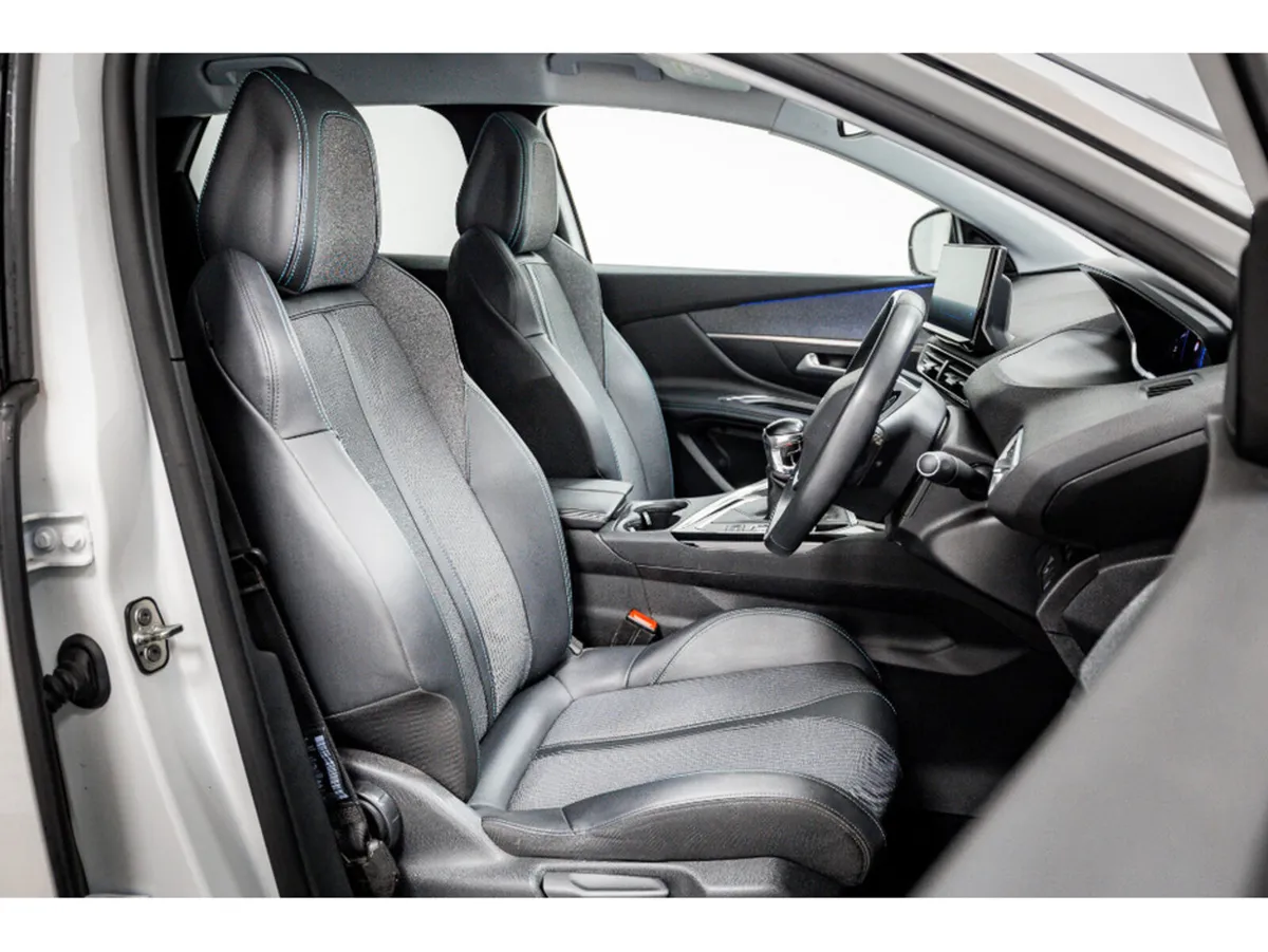 Peugeot 3008 Allure 1.5 Diesel 130HP - Image 3
