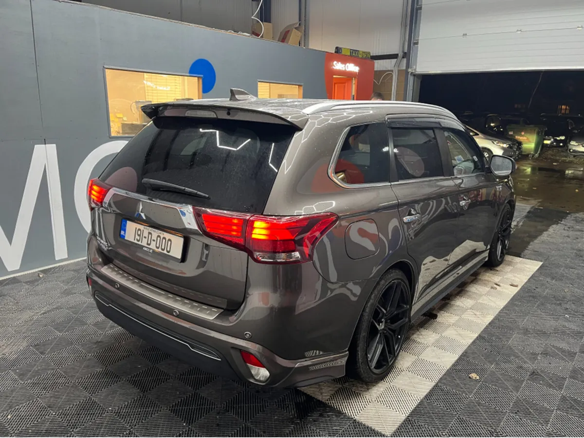 Mitsubishi Outlander €22950! 2019 MITSUBISHI OUTLA - Image 2