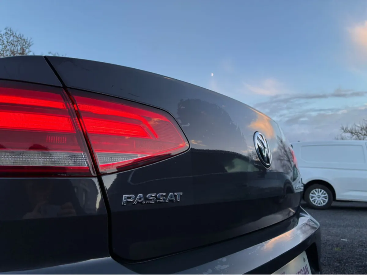 Volkswagen Passat 2.0 TDI SE BUSINESS BLUEMOTION 1 - Image 3