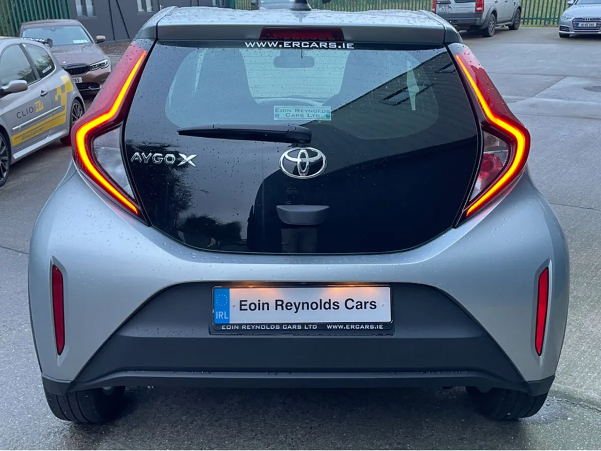 Toyota Aygo X 1.0 PULSE 5DR - Image 4