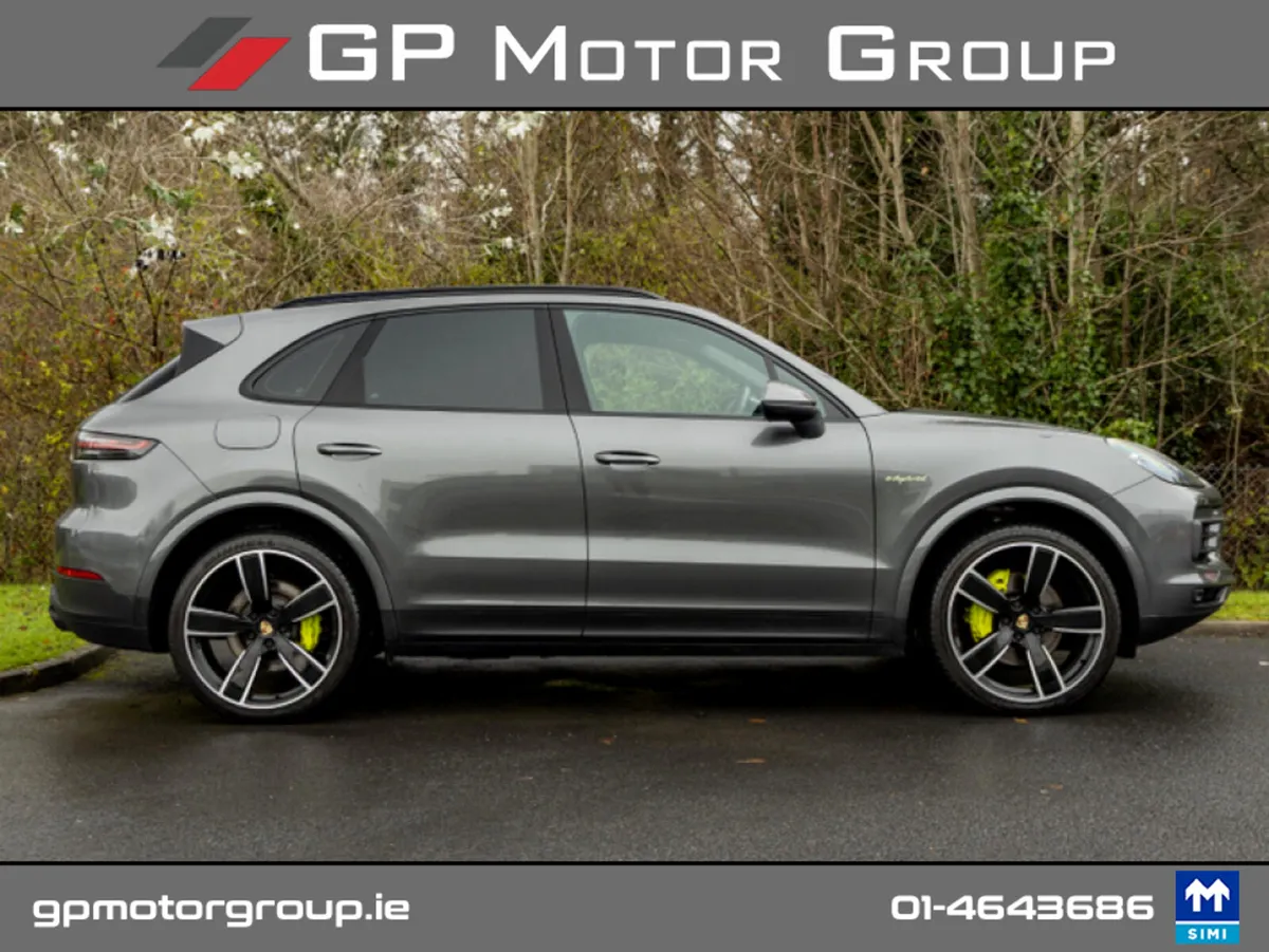 Porsche Cayenne CAYENNE S V6 E-HYBRID *1 YEAR WARR - Image 2