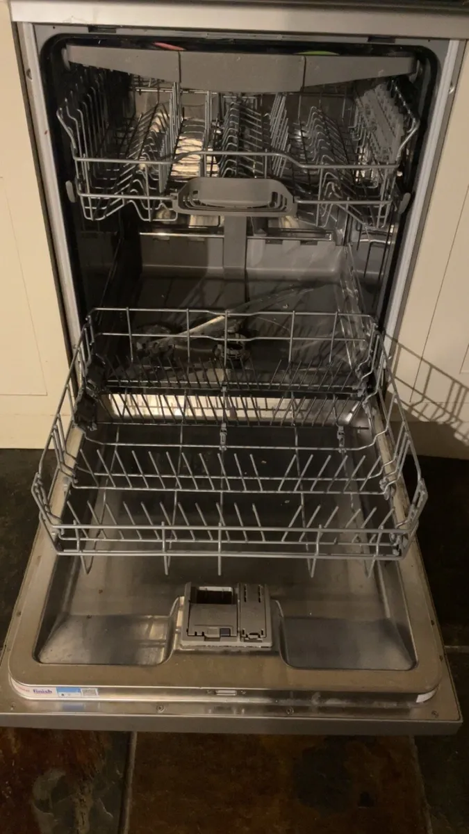Dishwasher - Image 2