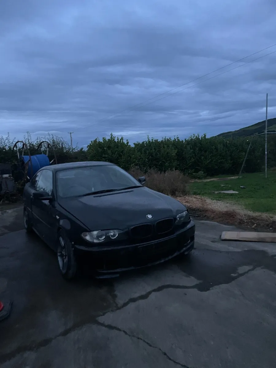 BMW e46 drift car caged - Image 1