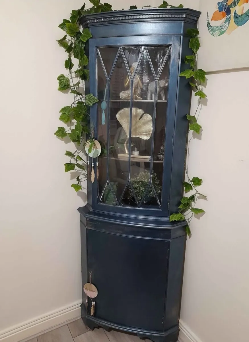 Corner unit. Must go.