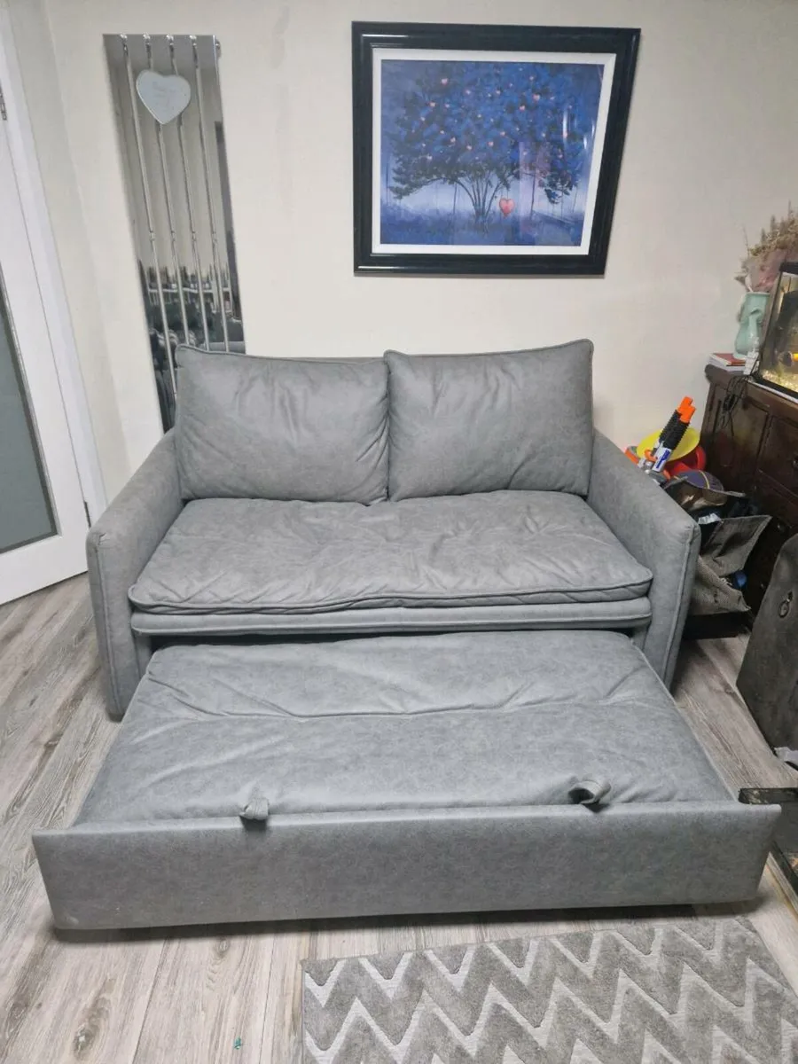 Couch/ bed - Image 3