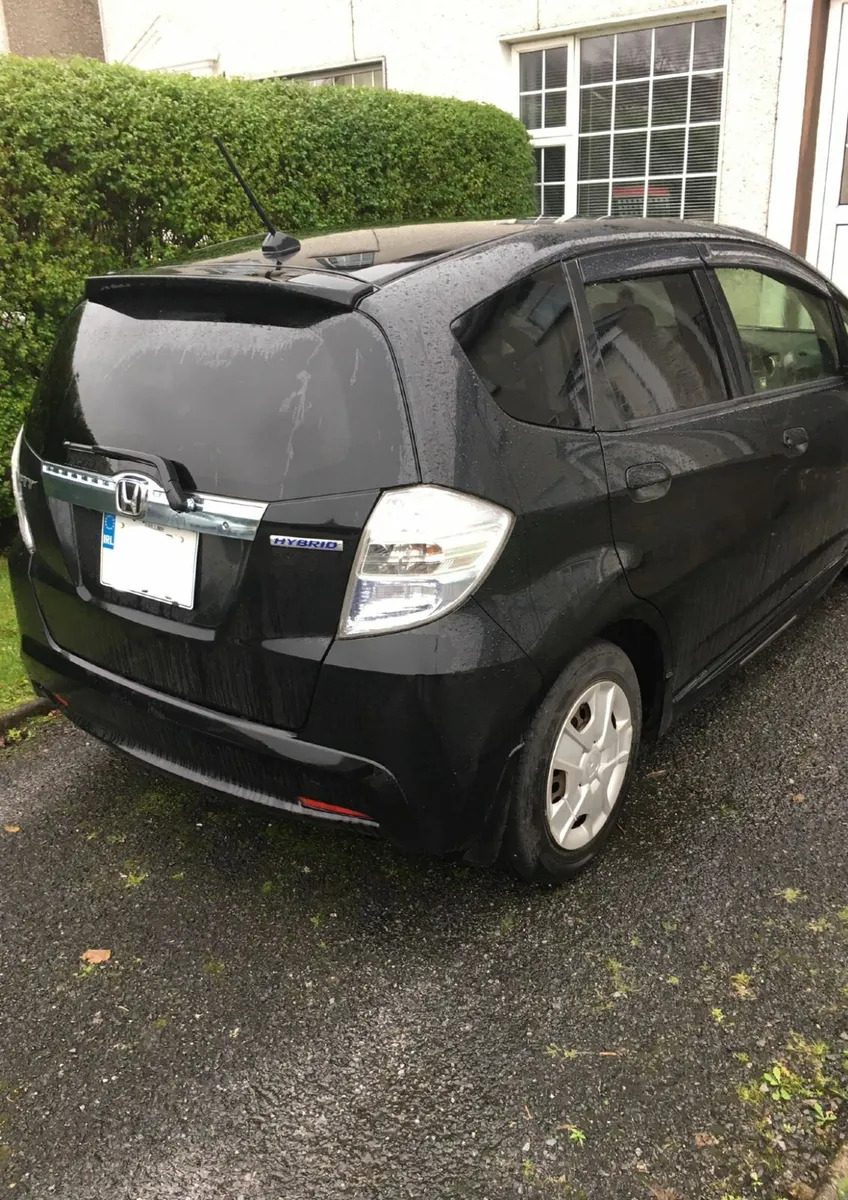 2013 Honda Fit Automatic Hybrid 1.3L - Image 2