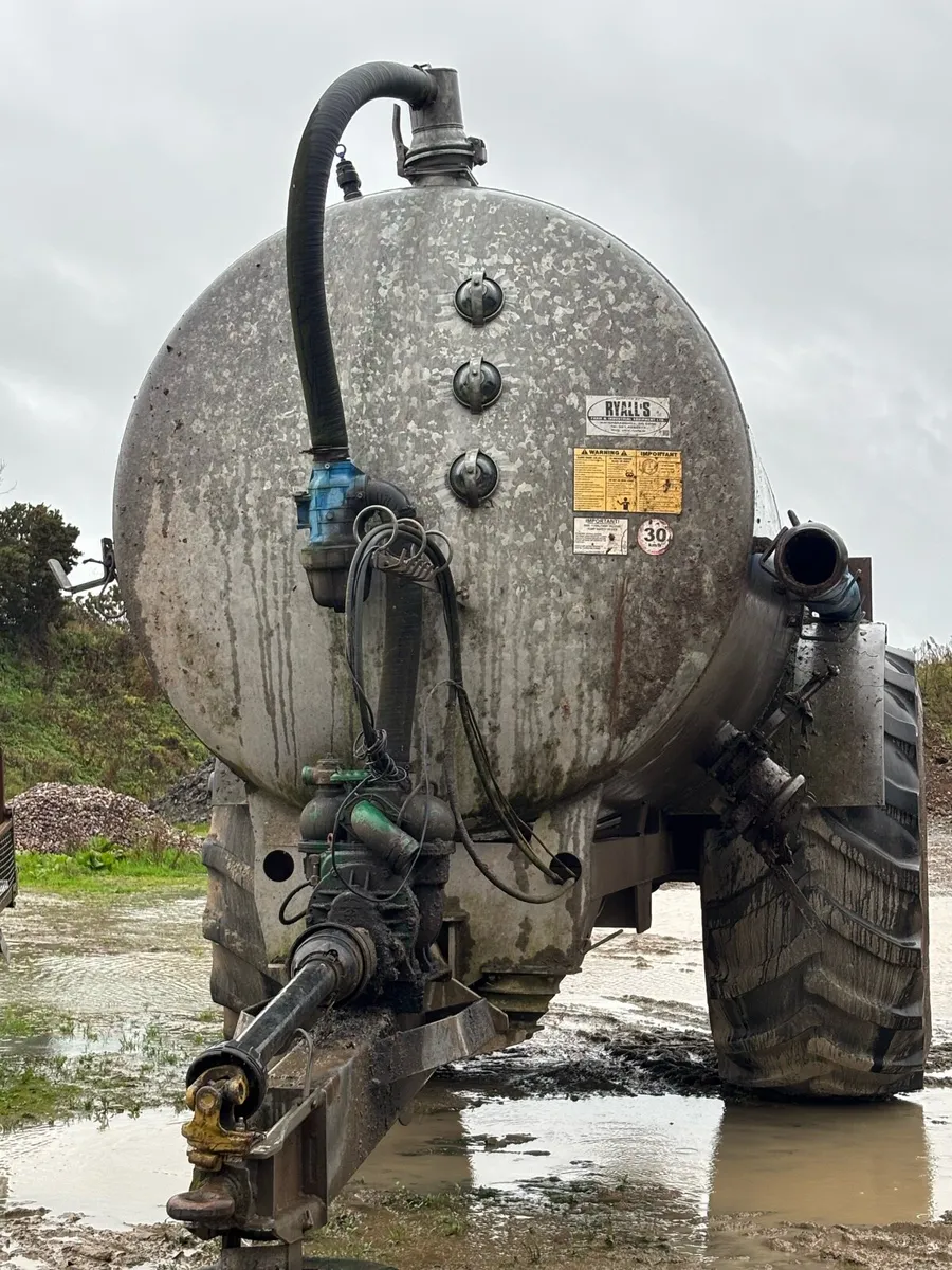 2600 galvanised slurry tanker - Image 2