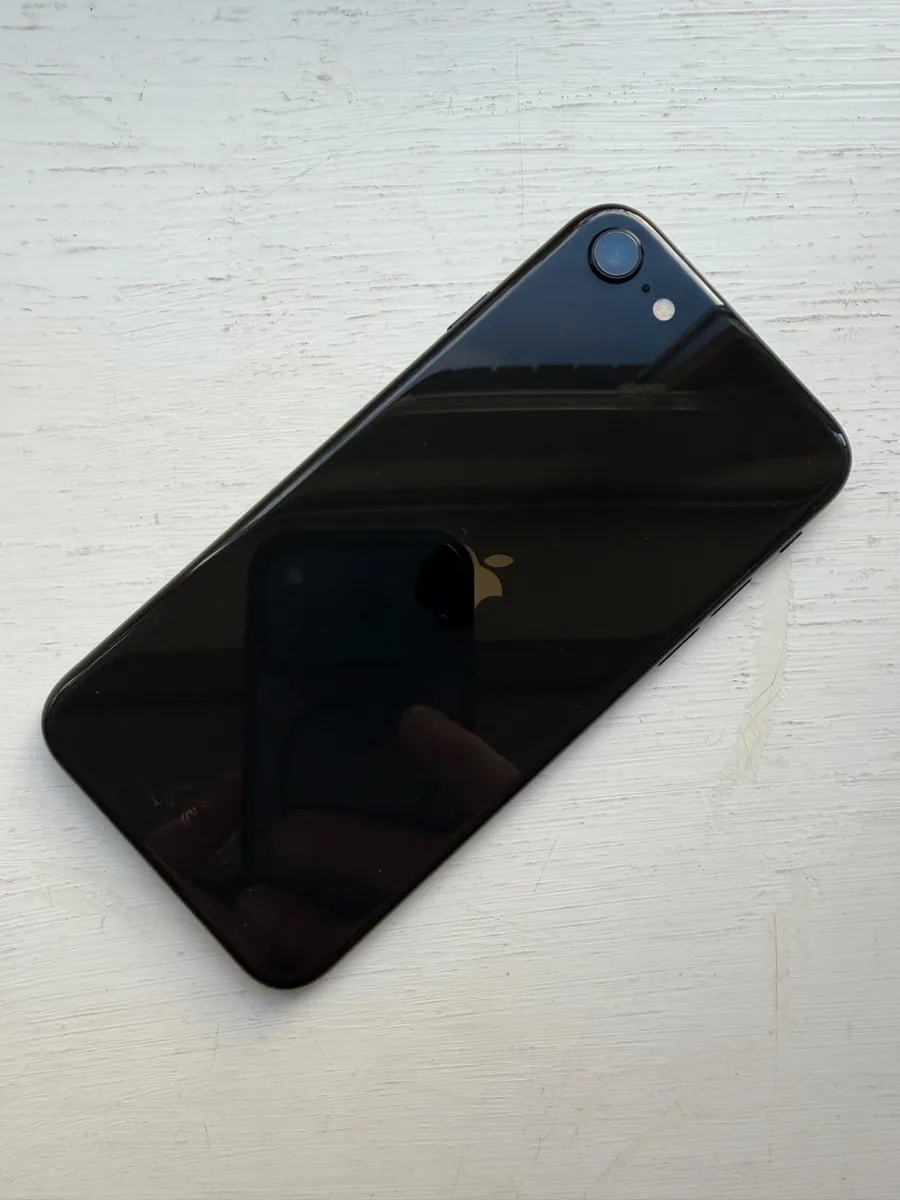 Apple, Iphone SE, 64GB, Excellent Condition - Image 2