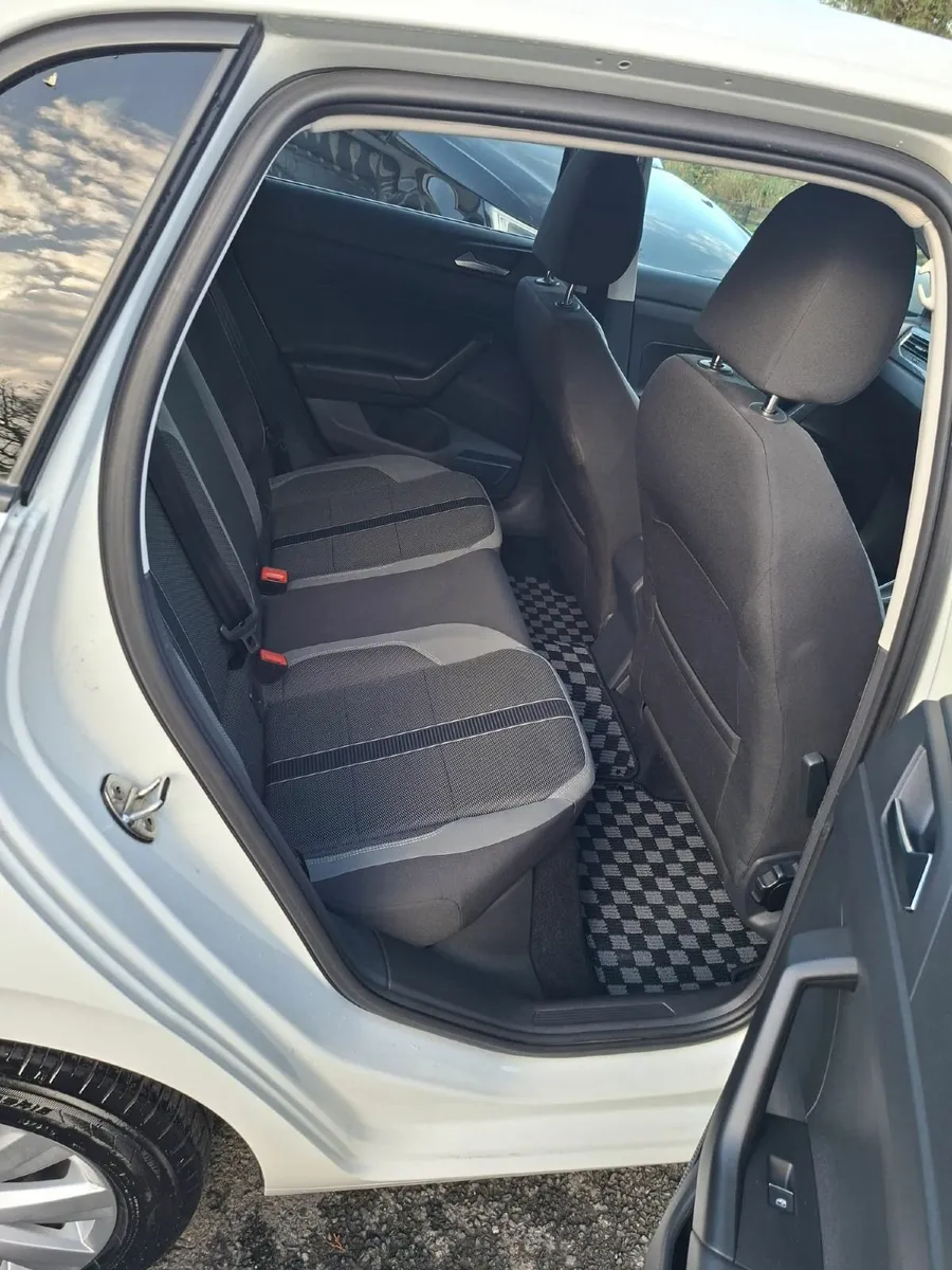 Volkswagen Polo 2018 - Image 2