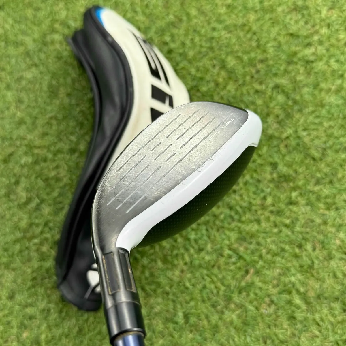 Taylormade Sim 2 Max Hybrid / #3 19° / Stiff - Image 3