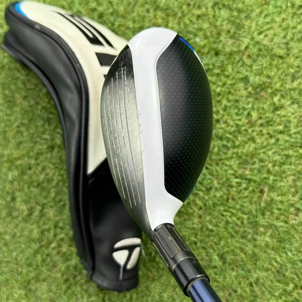 Taylormade Sim 2 Max Hybrid / #3 19° / Stiff - Image 4