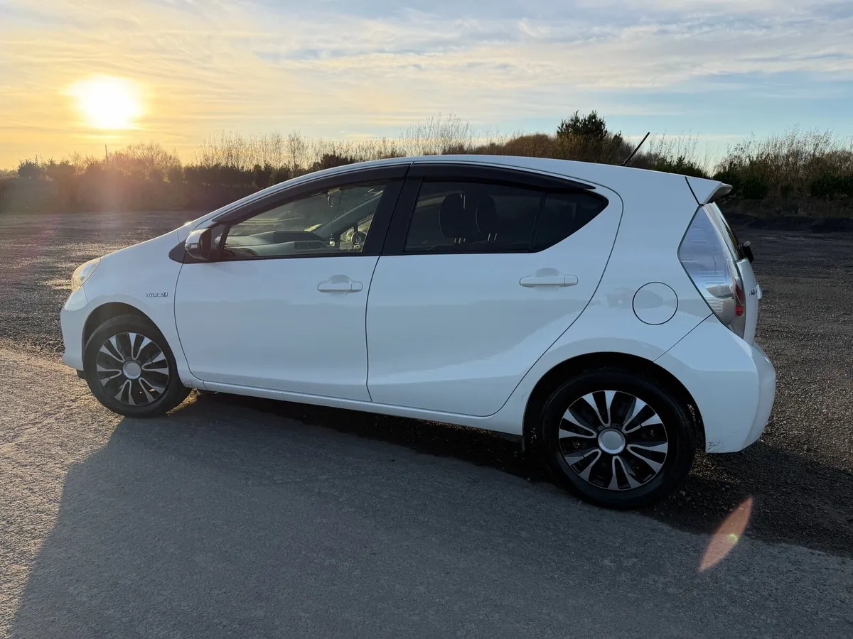 Toyota Aqua - Image 3