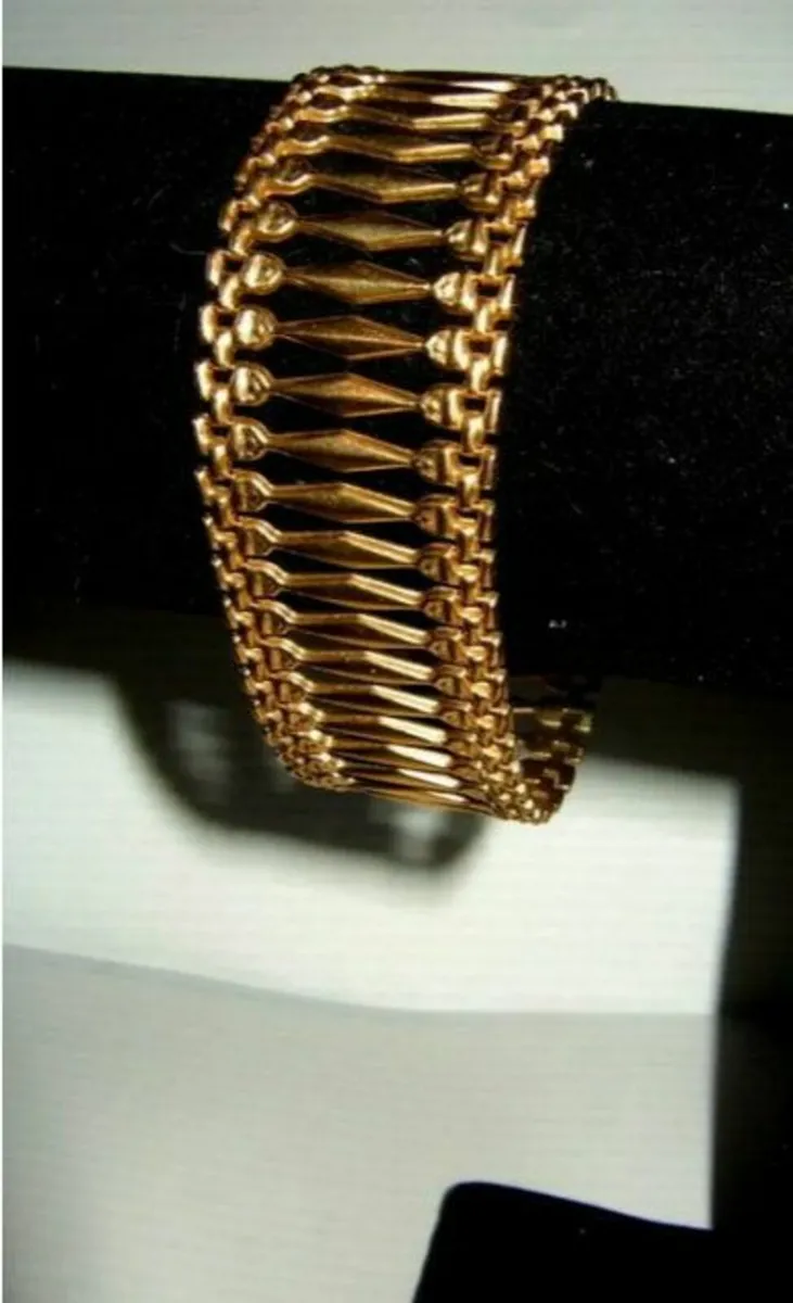 Vintage Hallmarked 9ct Gold Cuff Bracelet - Image 2