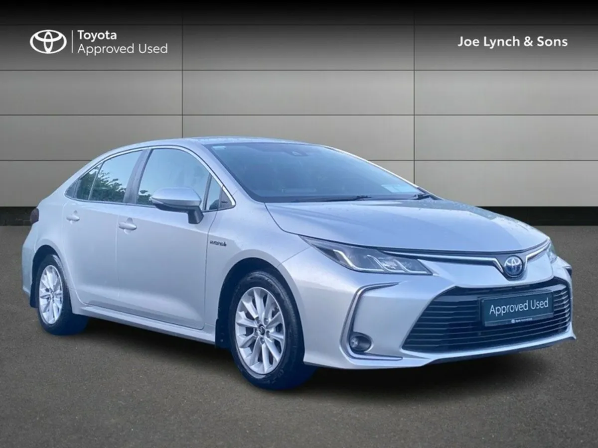 Toyota Corolla COROLLA HYBRID LUNA SAL - Image 1