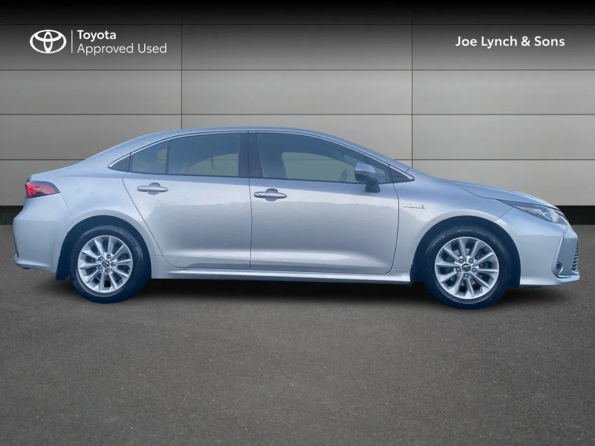 Toyota Corolla COROLLA HYBRID LUNA SAL - Image 3