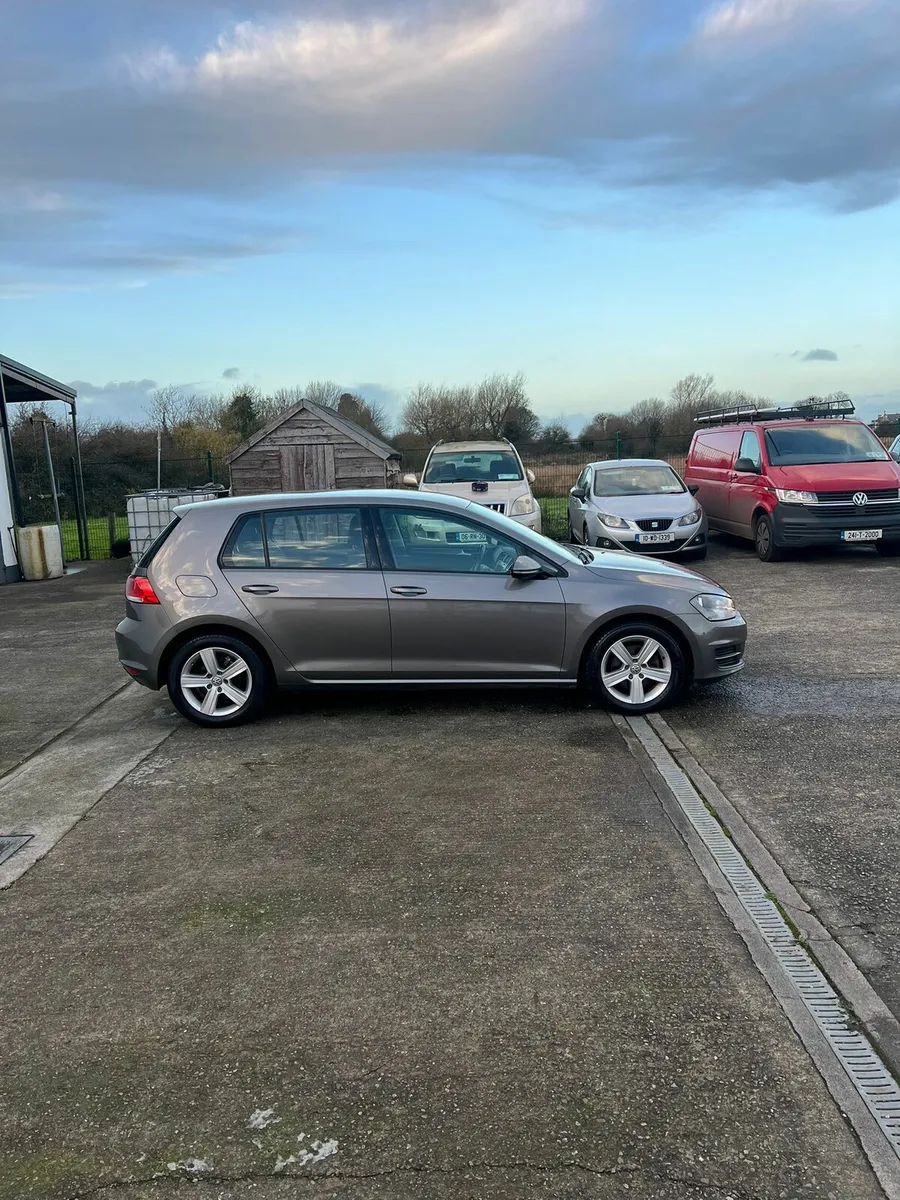 VOLKSWAGEN GOLF 1.6 TDI DIESEL 2015 - Image 2