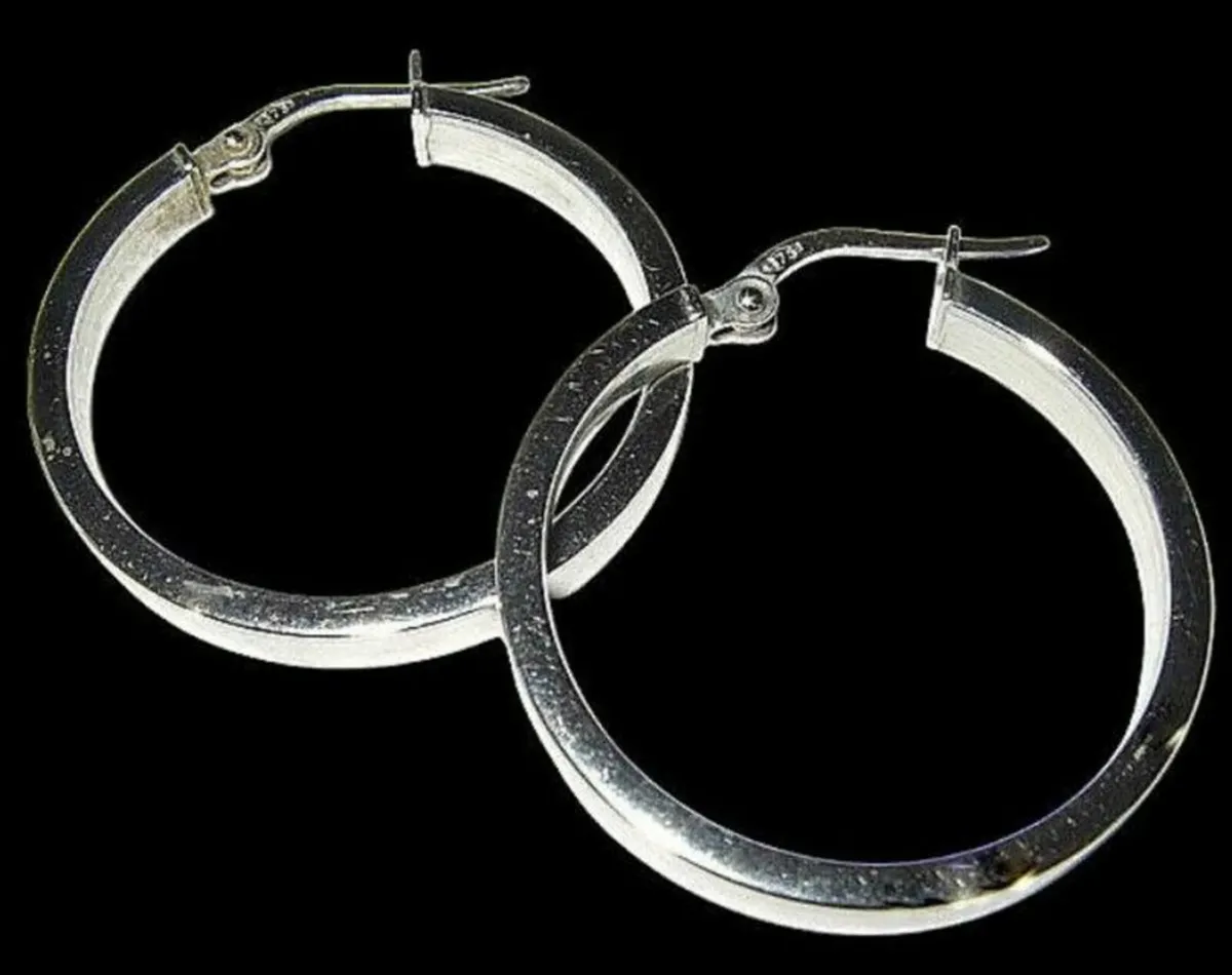 Vintage 9ct White Gold Hallmarked Hoop Earrings - Image 1