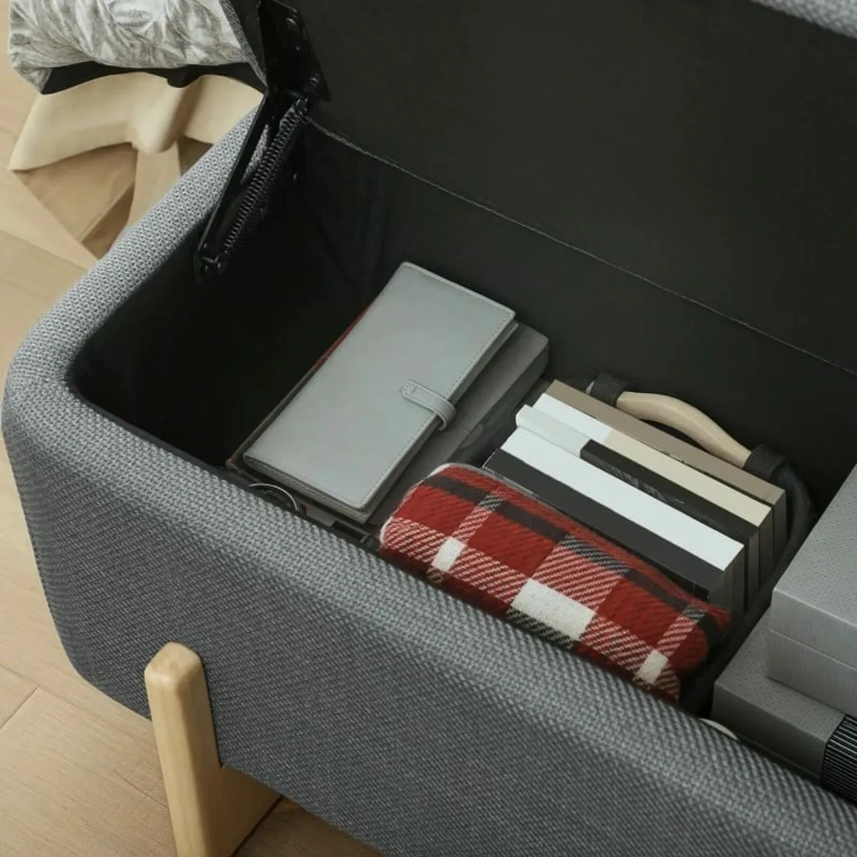 Storage stool with storage, bench with foam paddin - Image 3