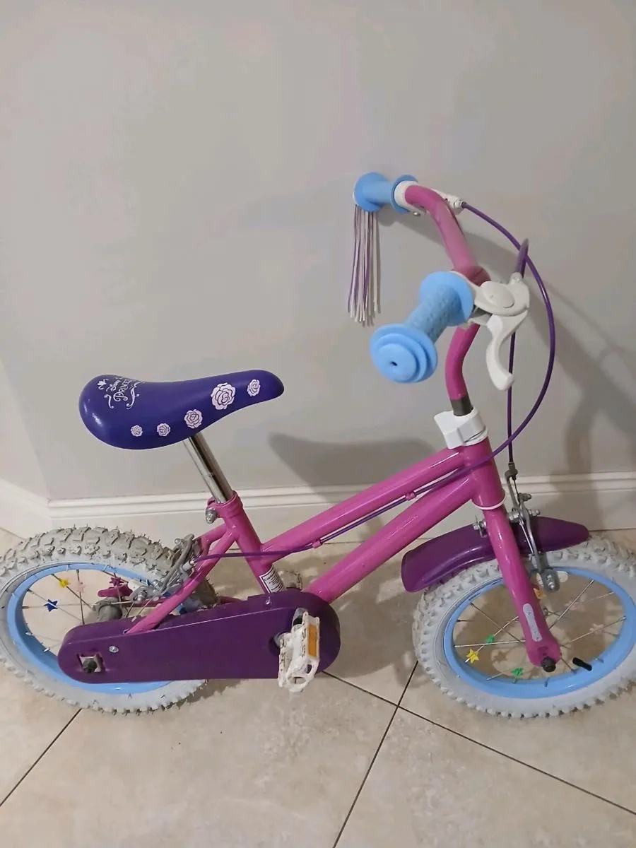 Girls bycycle - Image 1