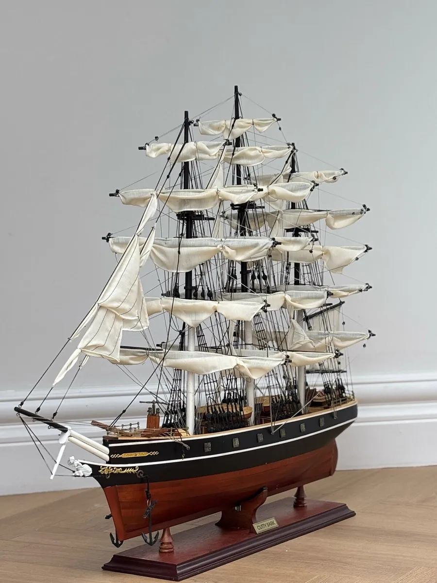 Museum Model Collector Ships - Image 4
