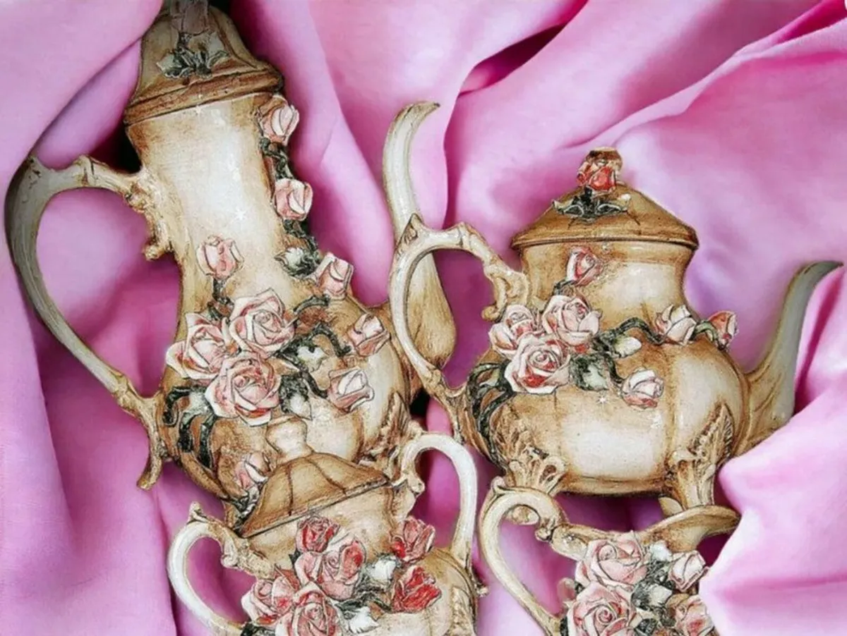 Authentic Vintage Capodimonte Set - Image 4