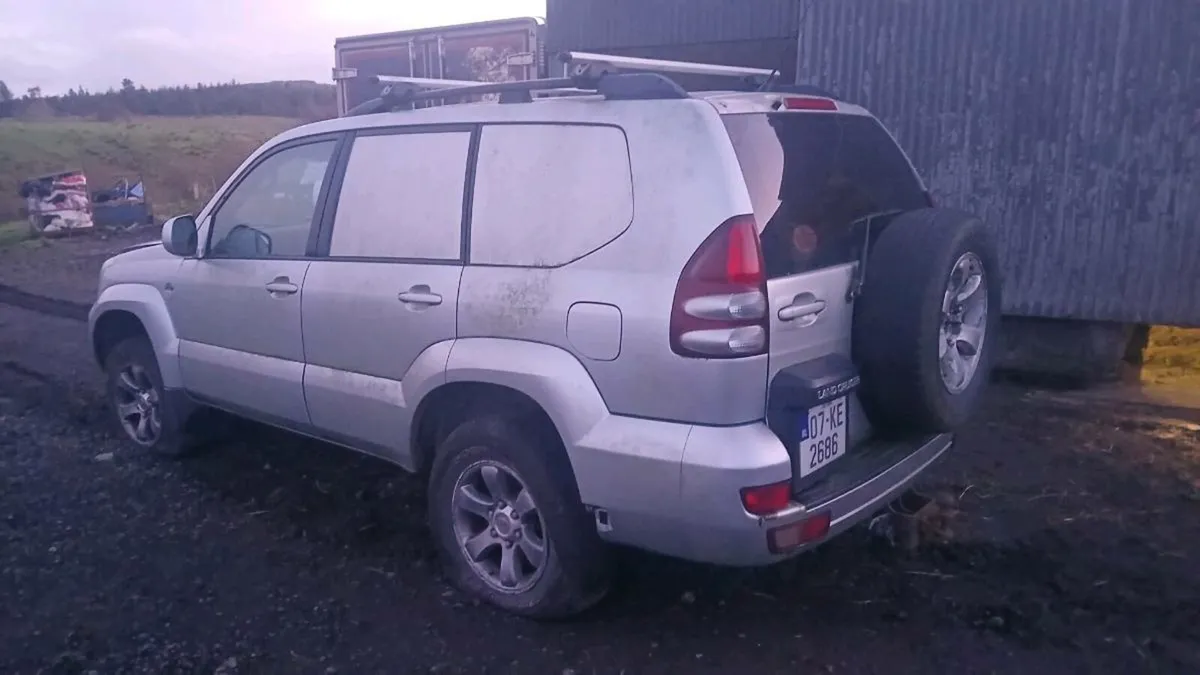 Land cruiser for breaking - Image 1