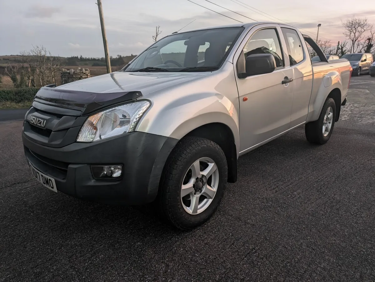 Isuzu D-Max 2017 - Image 1